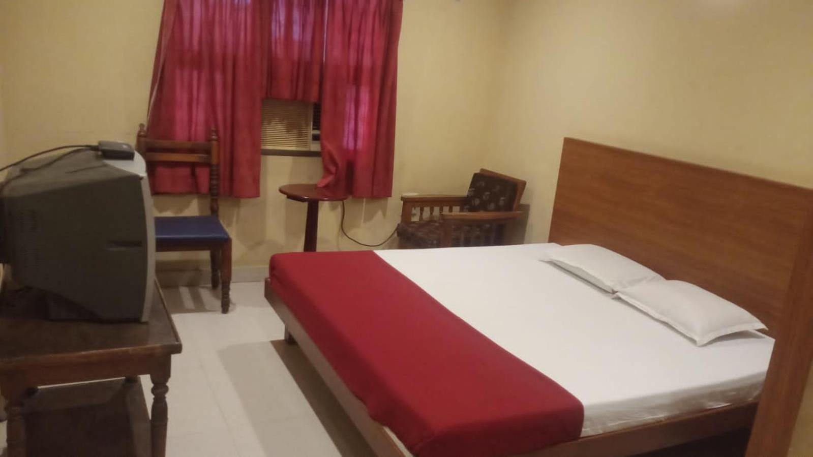 Hotel Soorya International Пондичерри Экстерьер фото