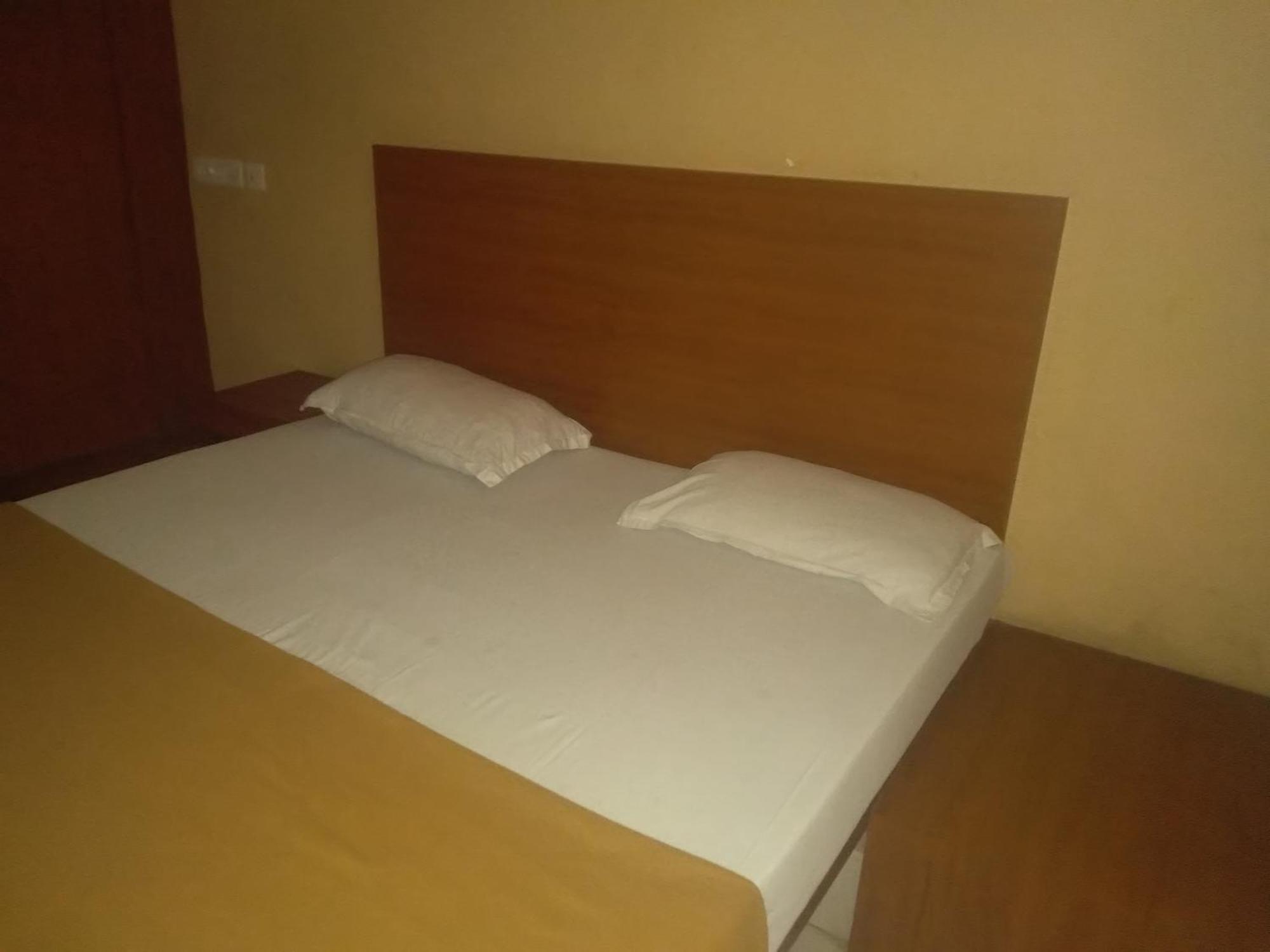 Hotel Soorya International Пондичерри Экстерьер фото