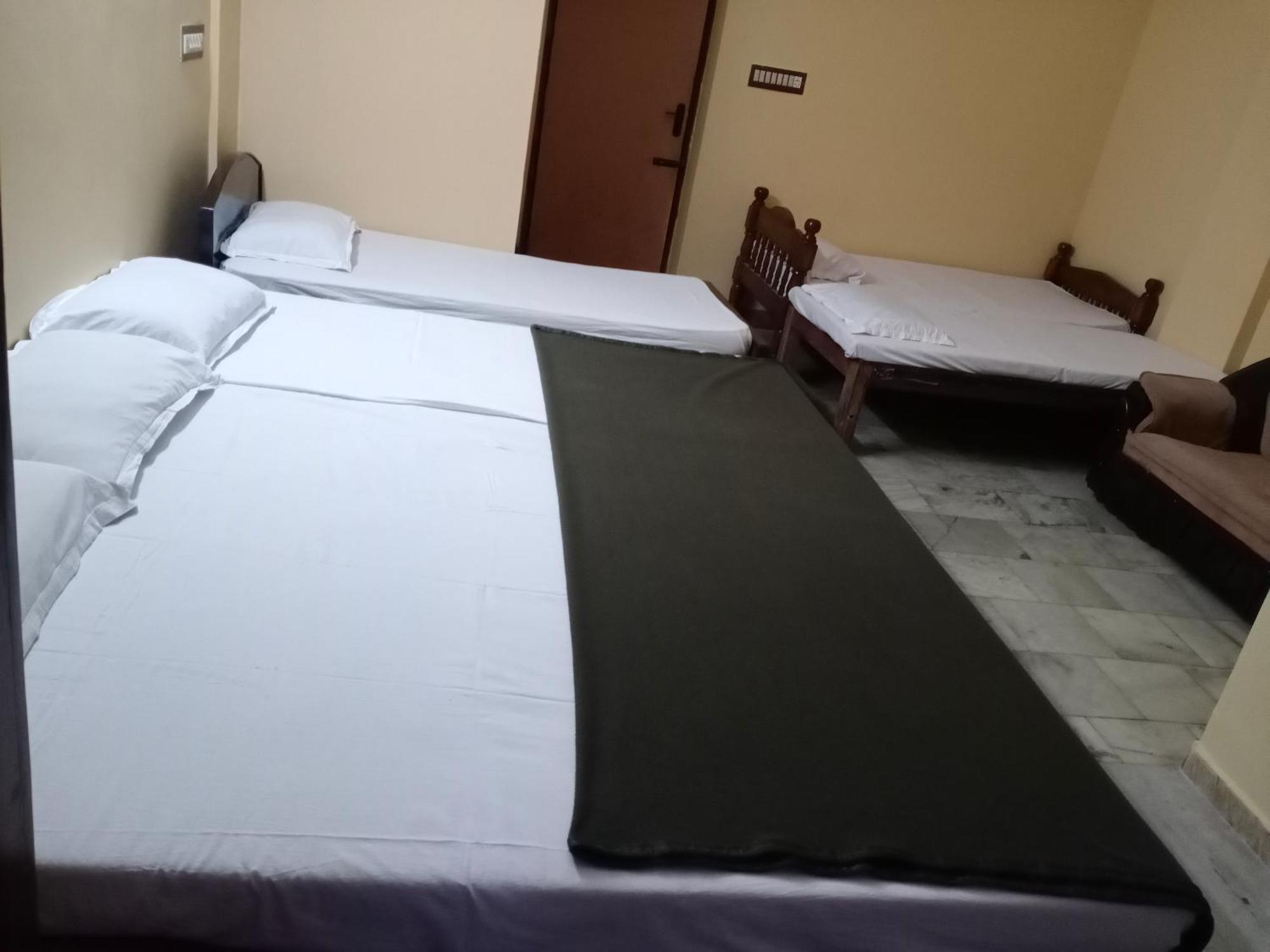 Hotel Soorya International Пондичерри Экстерьер фото